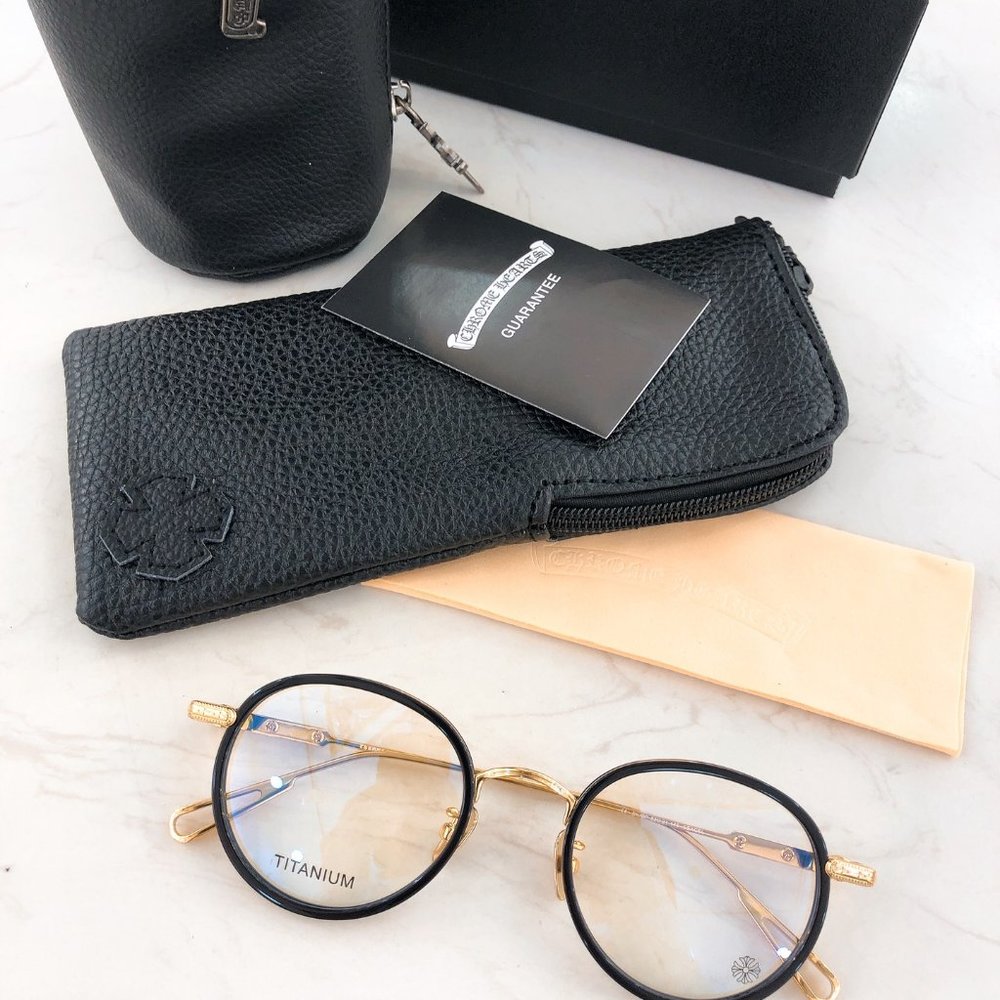 Chrome Hearts fashion eyeglass frame can be matched with the degree of flat gla